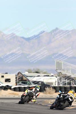 media/Nov-16-2025-Race Pace (Sun) [[8c5fa54630]]/Non Verified Riders (1st 20 Minutes)/4-Turn 16 (1116am)/